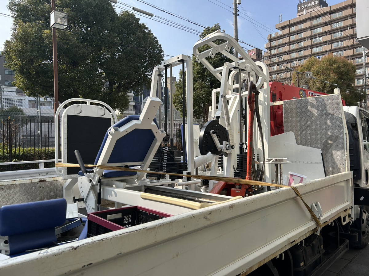 トレーニング機材の搬出・処分を行いました